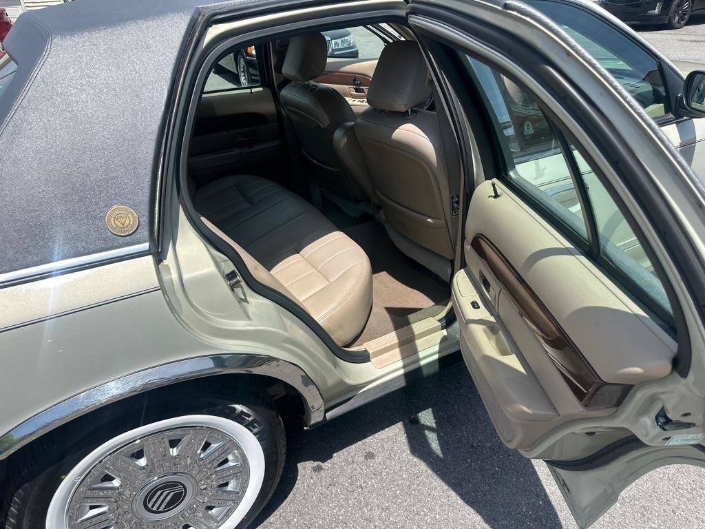 Used 2004 Mercury Grand Marquis GS RWD image 39