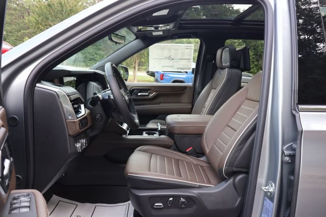 New 2026 GMC Yukon Denali Ultimate w/ LPO, Floor Liner Package AWD/4WD image 21