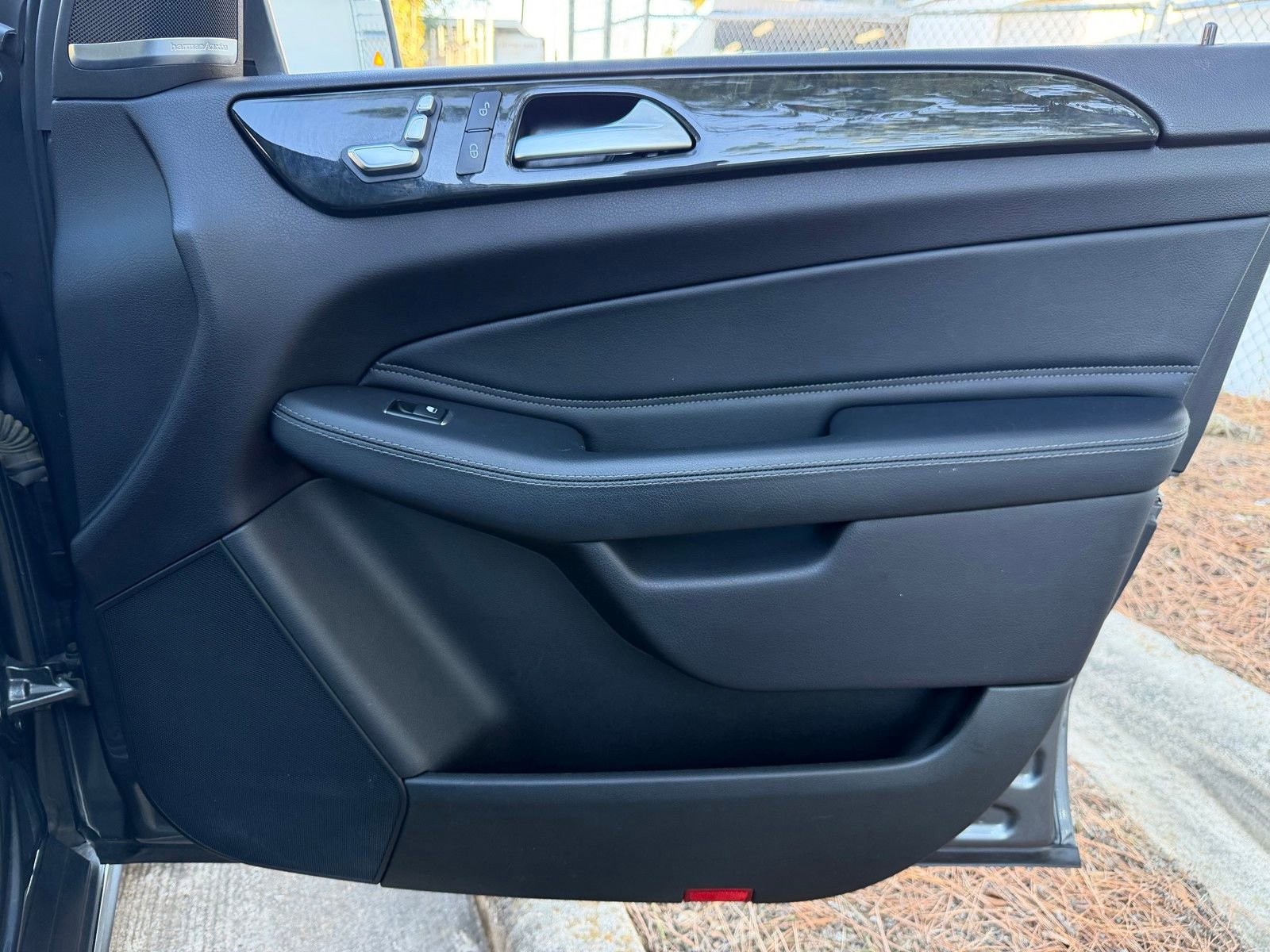 Used 2017 Mercedes-Benz GLE 350 image 21