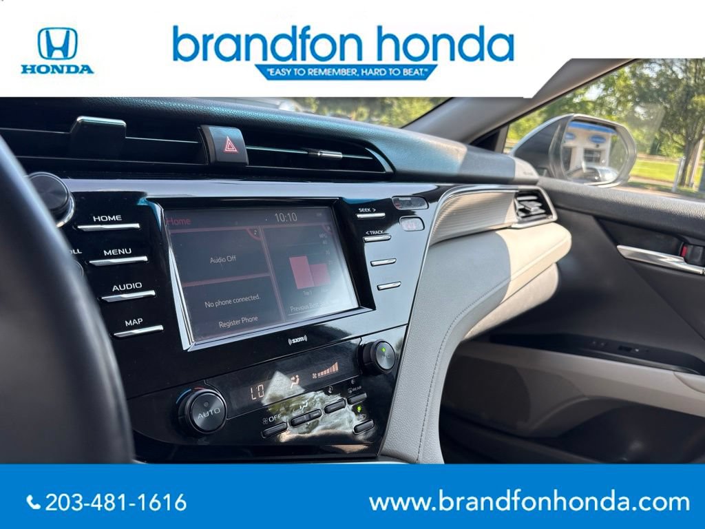 Used 2020 Toyota Camry SE FWD image 18