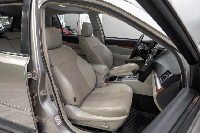 Used 2014 Subaru Outback 2.5i Limited AWD/4WD image 40