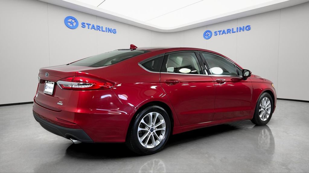 Used 2020 Ford Fusion SE FWD image 9