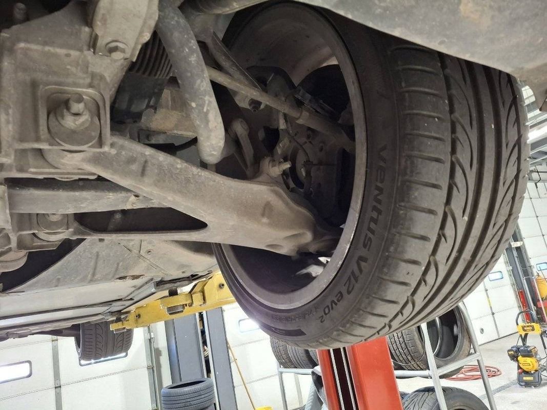 Used 2011 Chevrolet Corvette Grand Sport w/ Preferred Equipment Group image 15