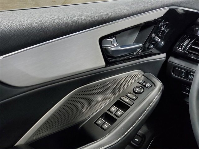 Used 2023 Acura MDX SH-AWD w/ Technology Package image 25