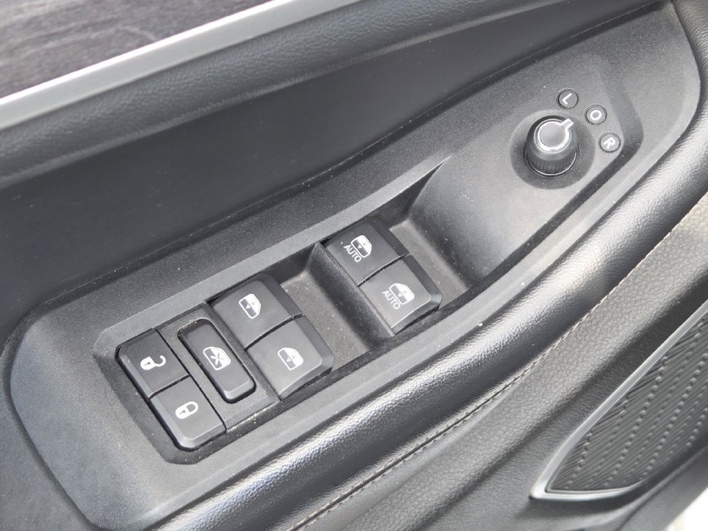 Used 2022 Jeep Grand Cherokee L Limited AWD/4WD image 23