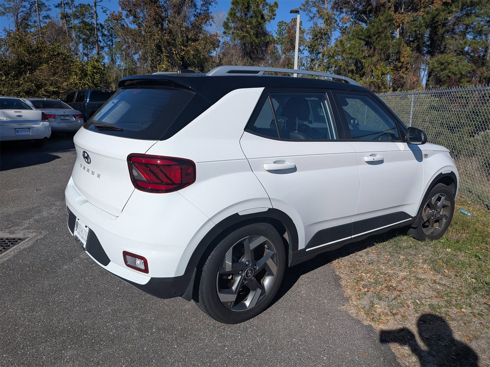 Used 2023 Hyundai Venue Limited w/ Cargo Package image 4