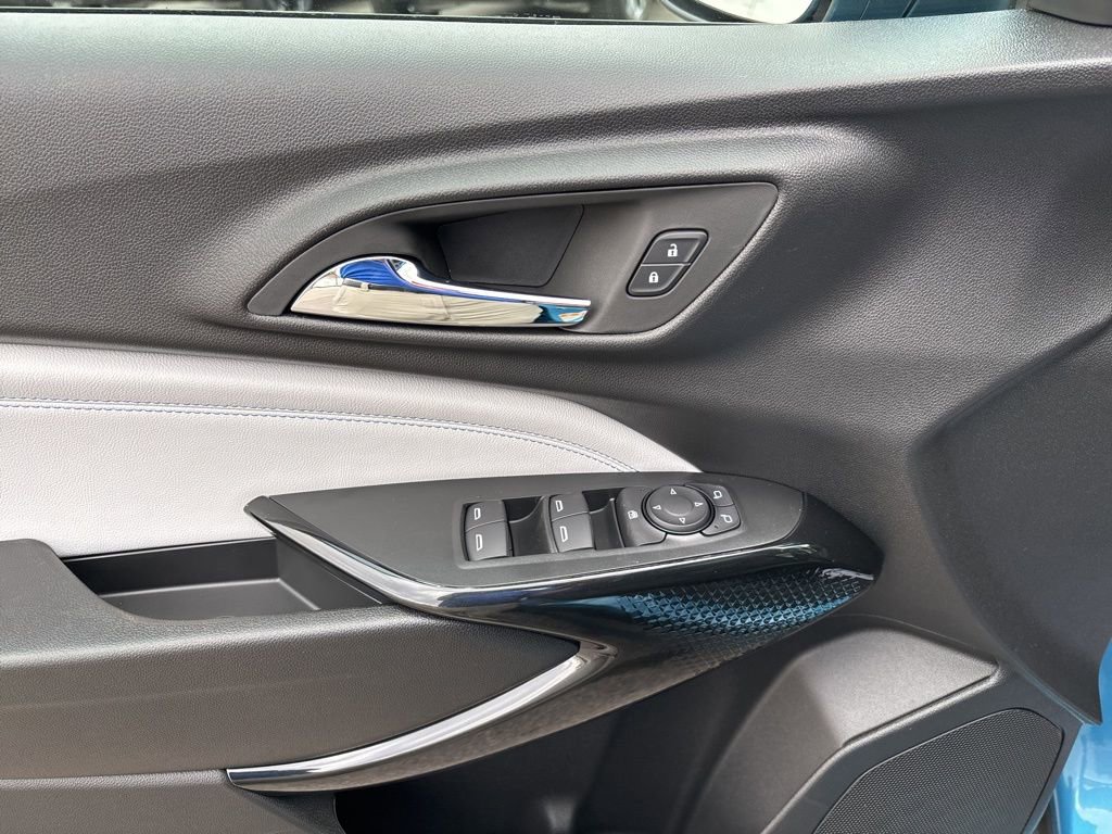 New 2026 Chevrolet Trax LT w/ Sunroof Package FWD image 10