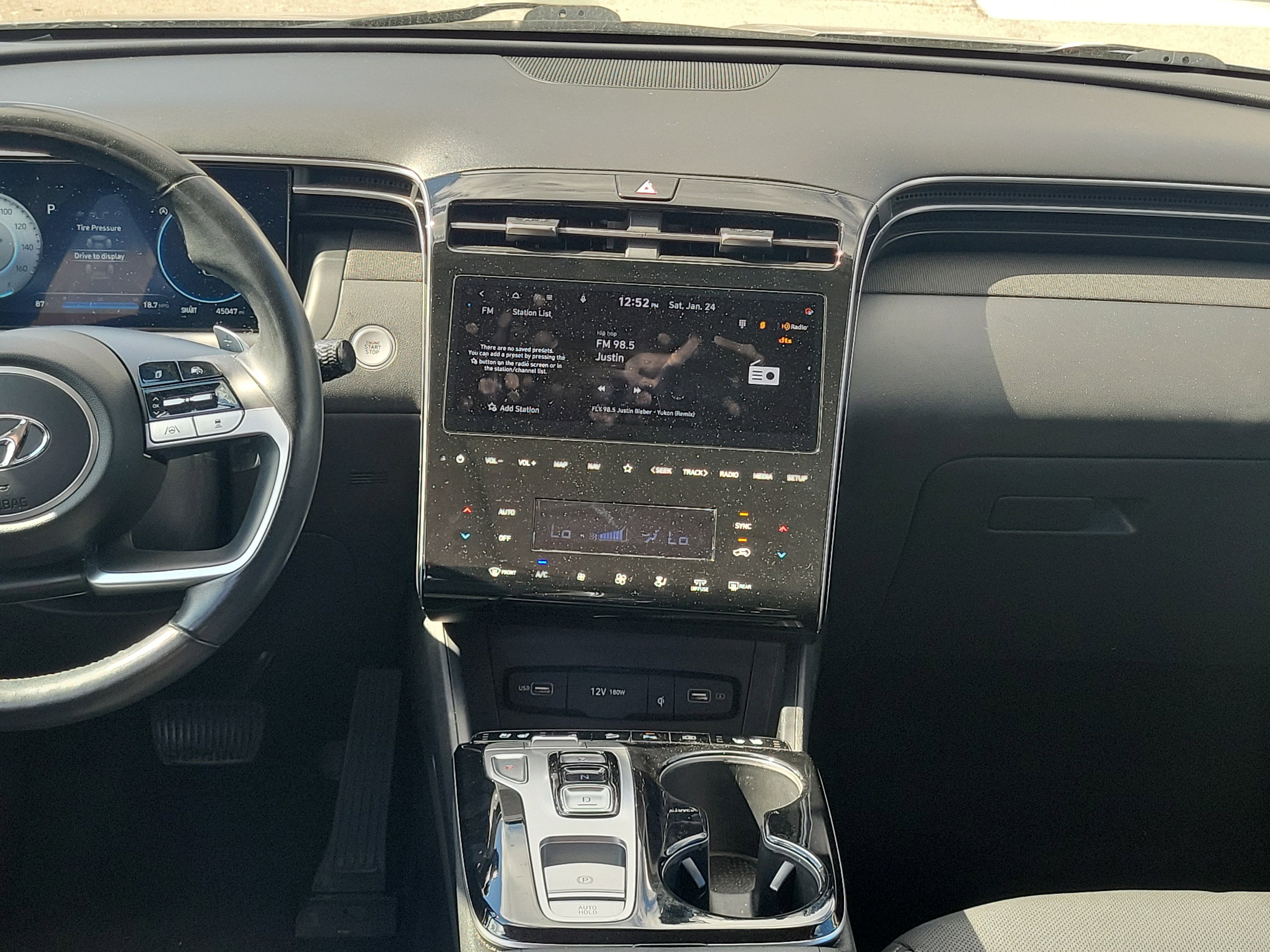 Used 2024 Hyundai Tucson Limited image 11