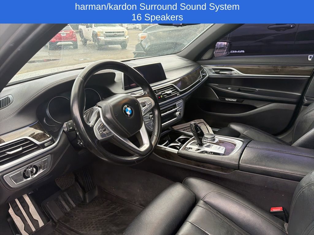 Used 2018 BMW 750i w/ M Sport Package image 5