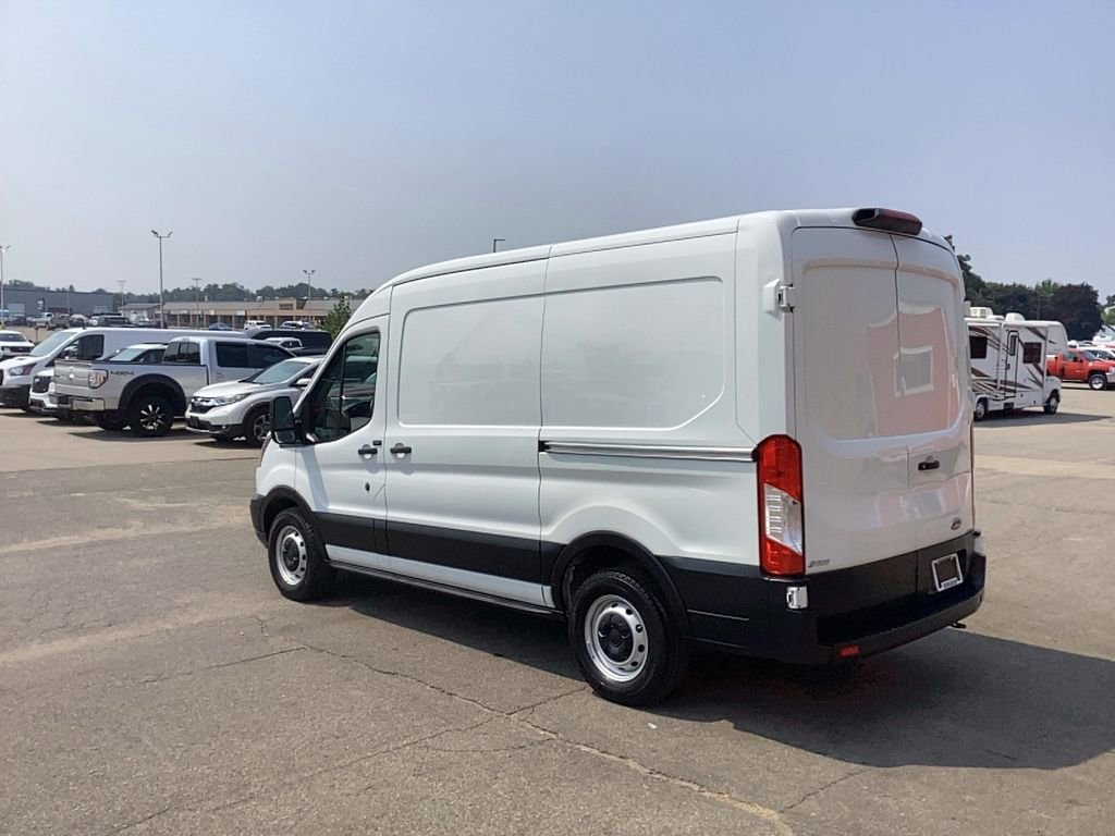 Used 2019 Ford Transit 150 130 Medium Roof image 4