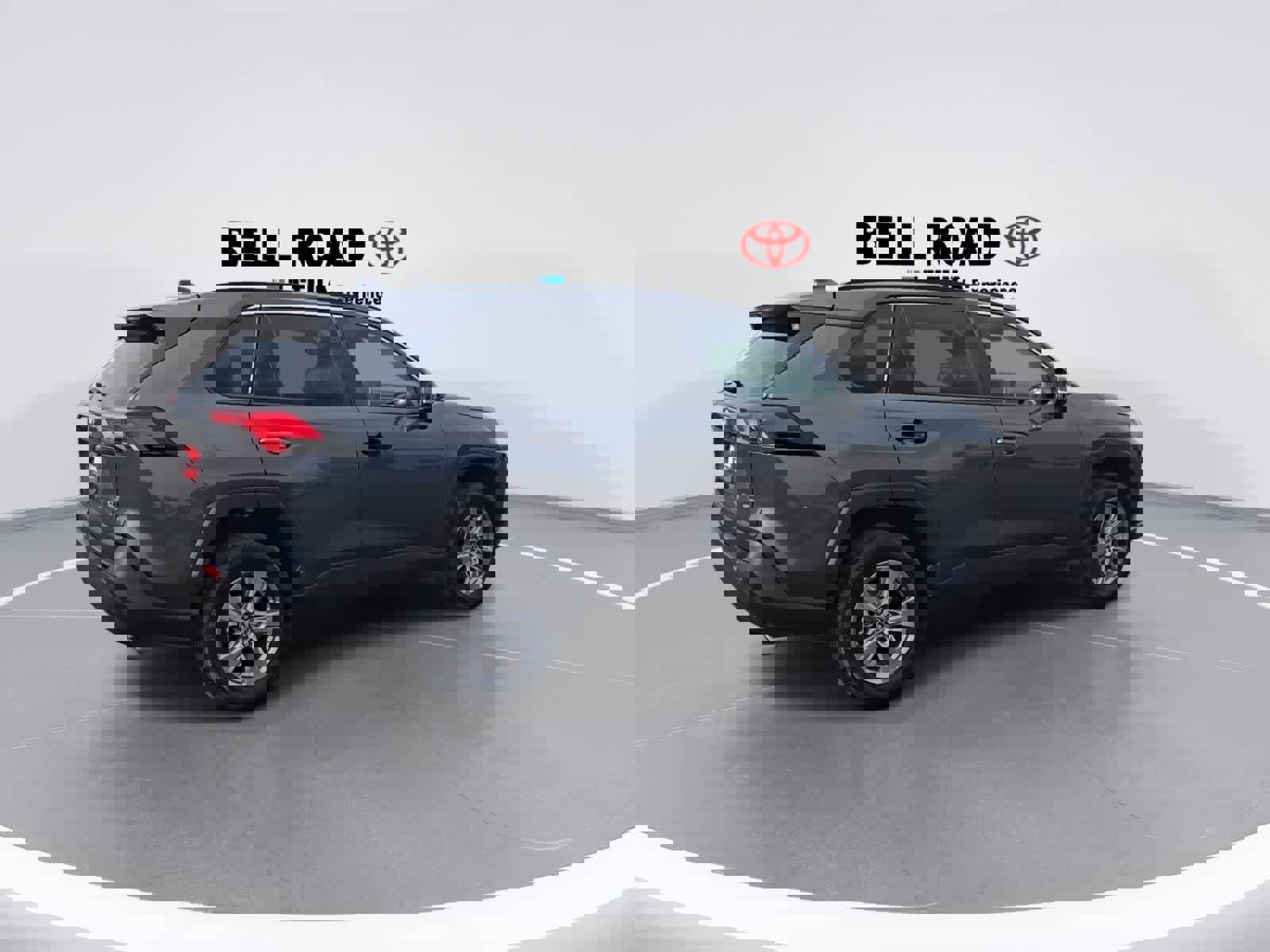 Used 2025 Toyota RAV4 XLE image 9