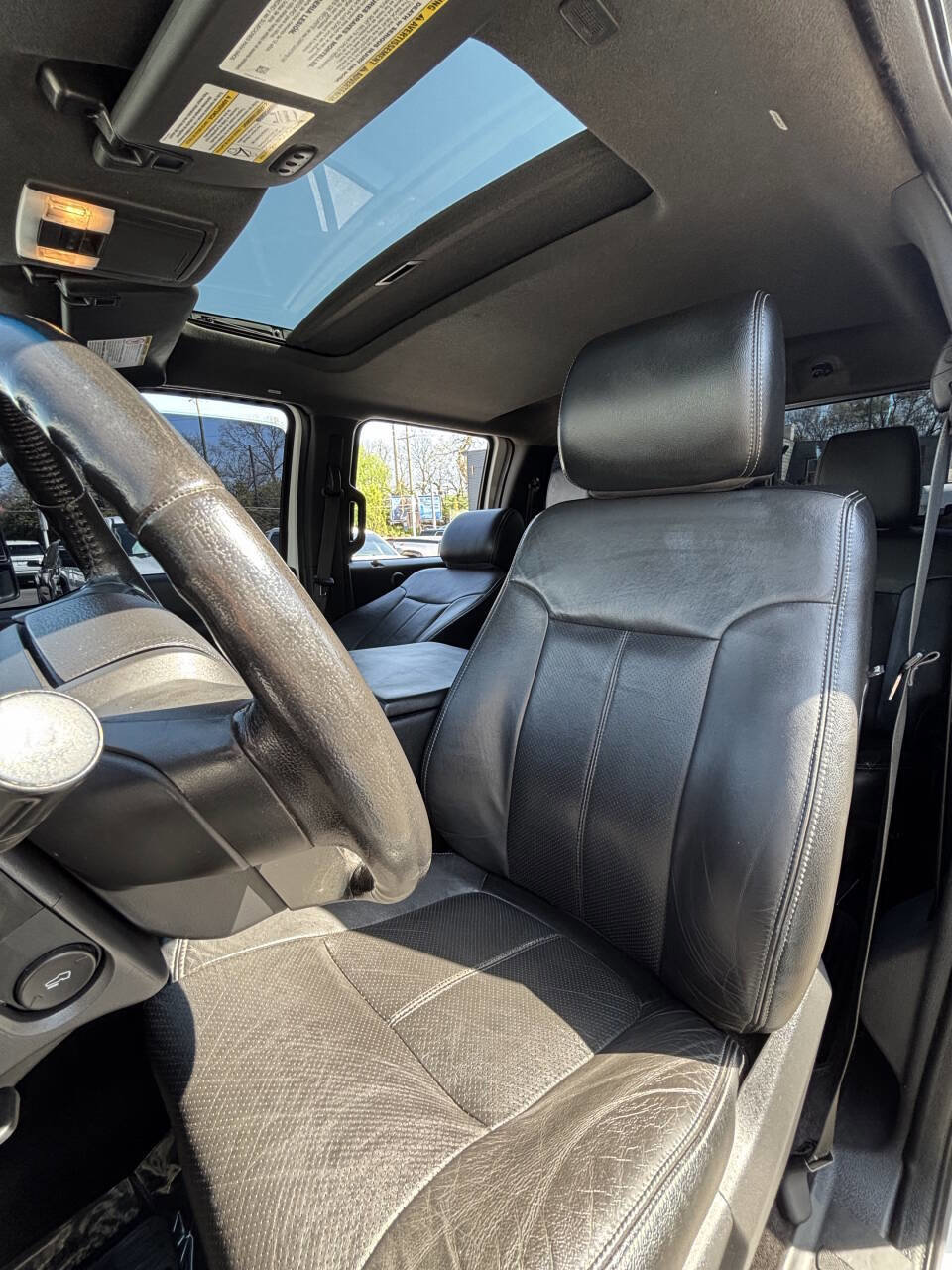 Used 2015 Ford F350 Lariat w/ Lariat Chrome Package image 11