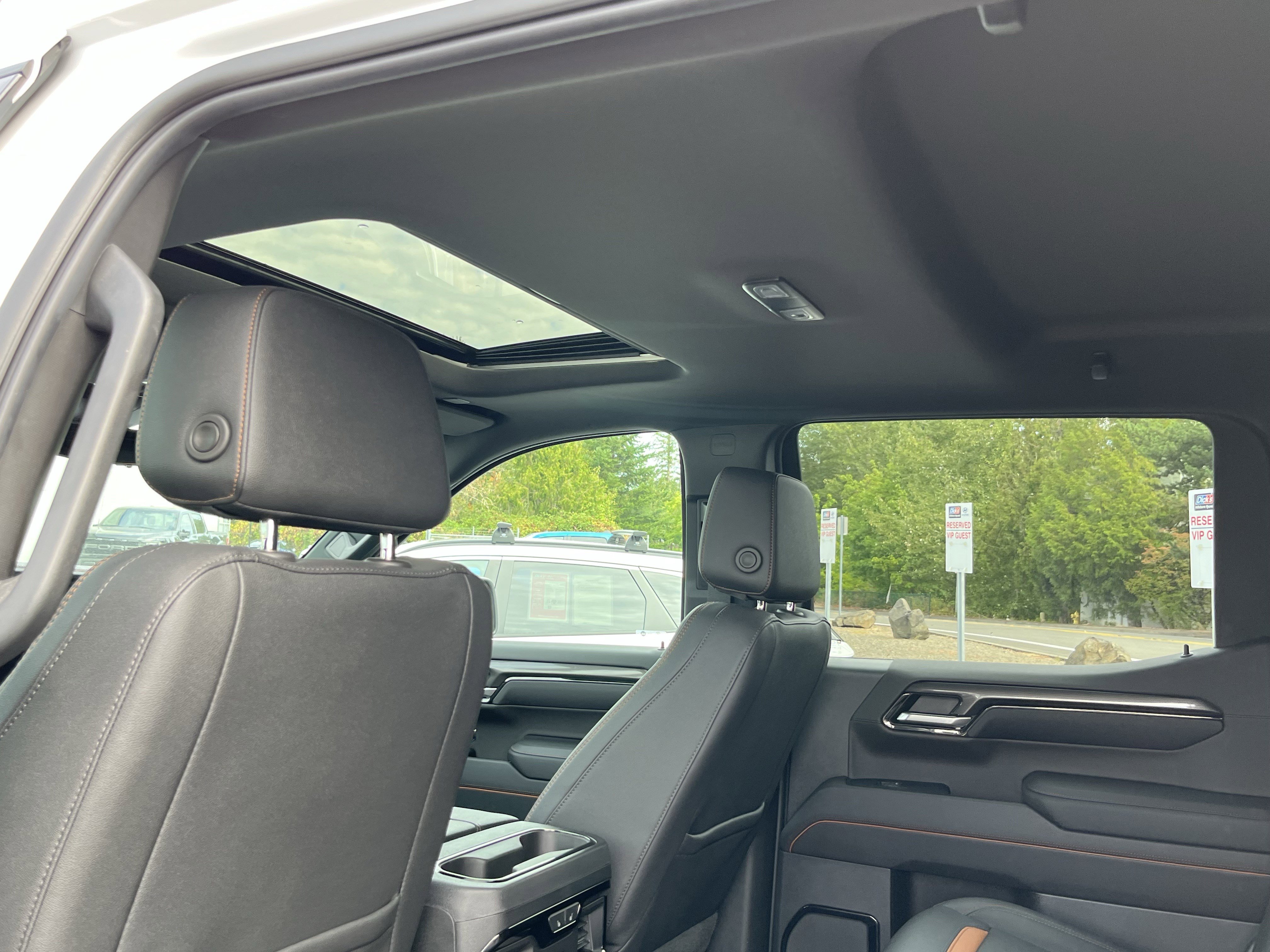 Used 2023 GMC Sierra 1500 AT4 w/ Technology Package image 18