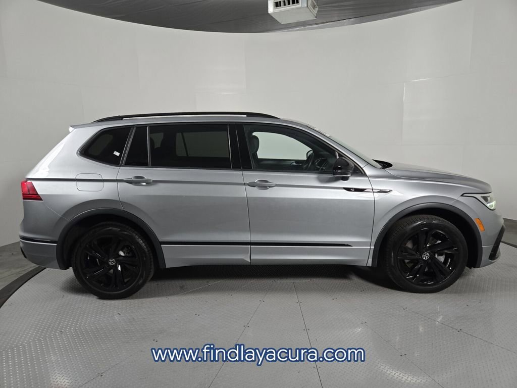 Used 2023 Volkswagen Tiguan SE R-Line image 8