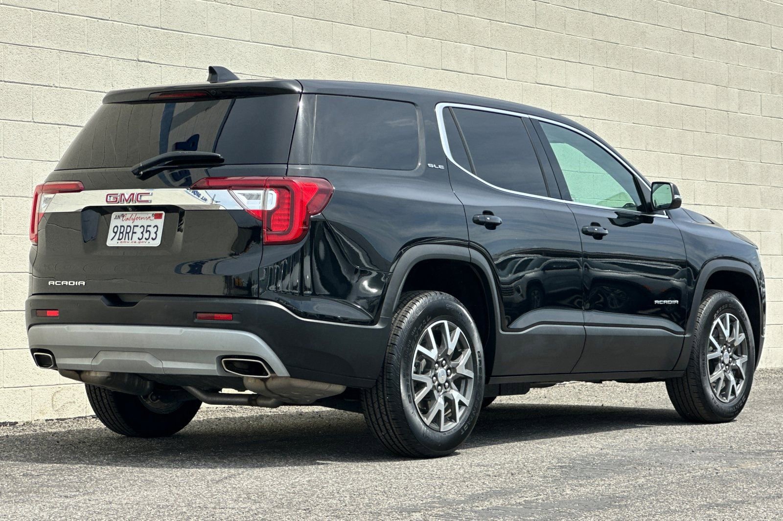 Certified 2022 GMC Acadia SLE image 4