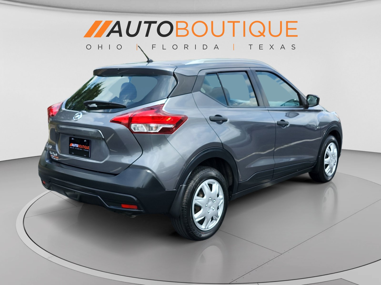 Used 2019 Nissan Kicks S FWD image 5