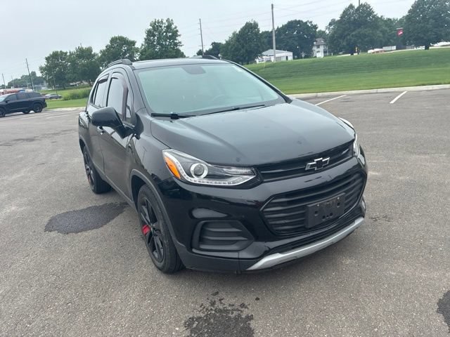 Used 2019 Chevrolet Trax LT w/ Sun & Sound Package FWD image 5