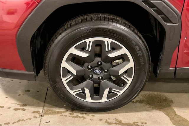 Used 2025 Subaru Forester Premium image 9