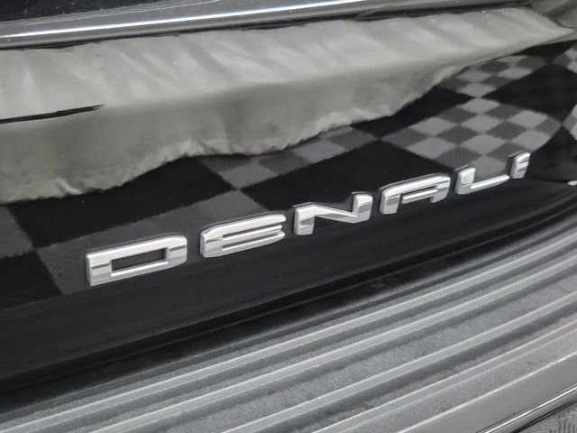 Used 2022 GMC Yukon XL Denali image 8