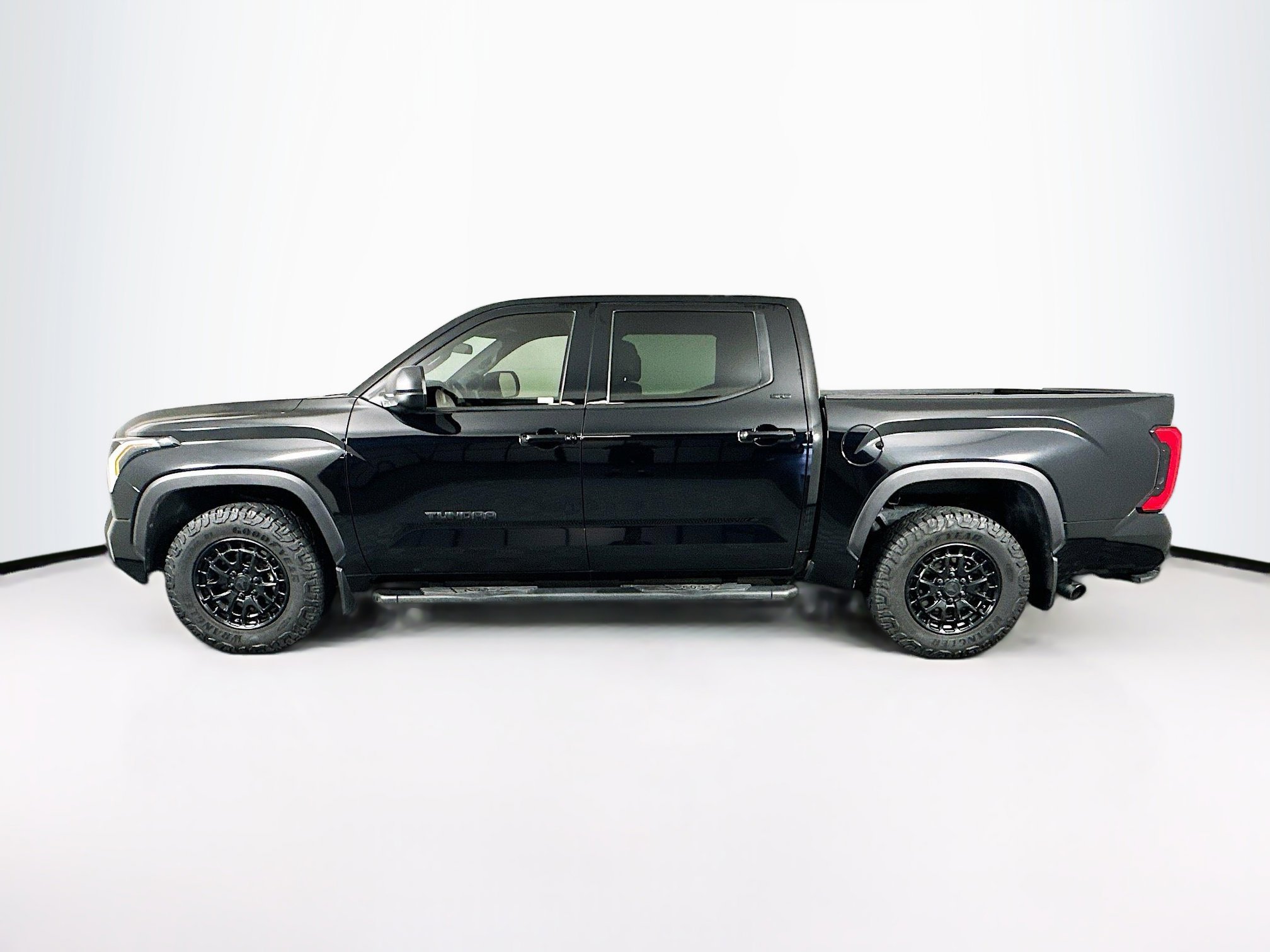 Used 2025 Toyota Tundra SR5 image 4