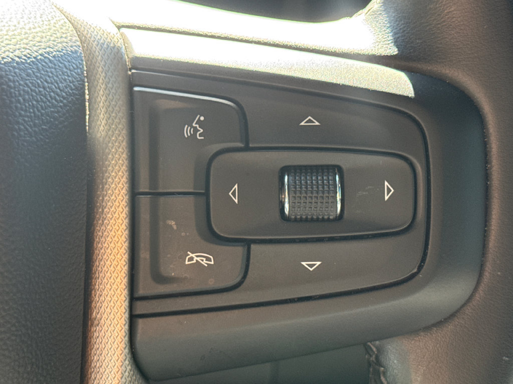 Used 2024 GMC Yukon XL Denali AWD/4WD image 26