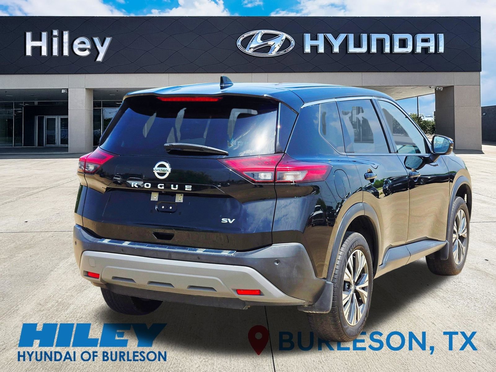 Used 2021 Nissan Rogue SV FWD image 4