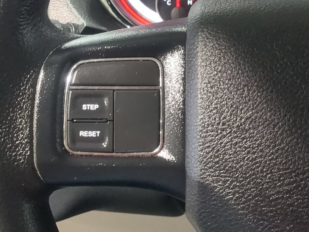 Used 2016 Dodge Grand Caravan American Value Package FWD image 26