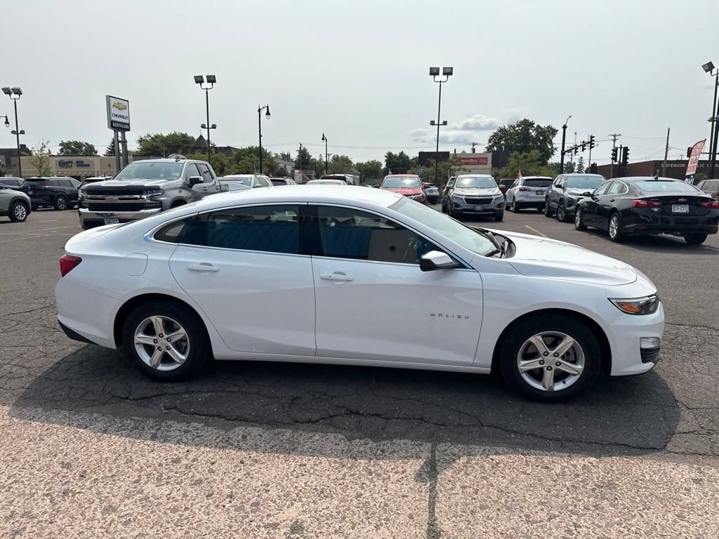 Used 2024 Chevrolet Malibu LT FWD image 9