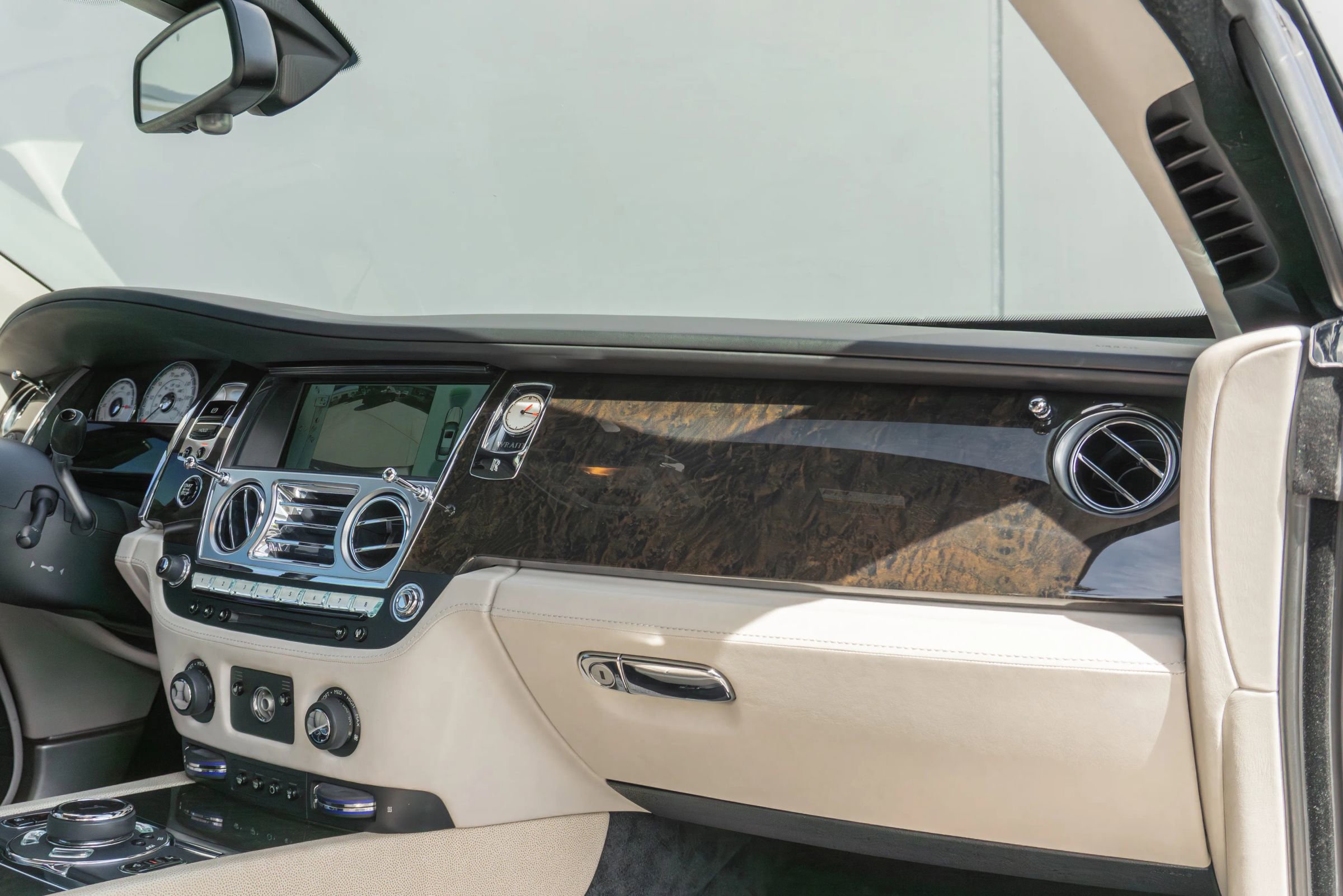 Used 2016 Rolls-Royce Wraith image 66