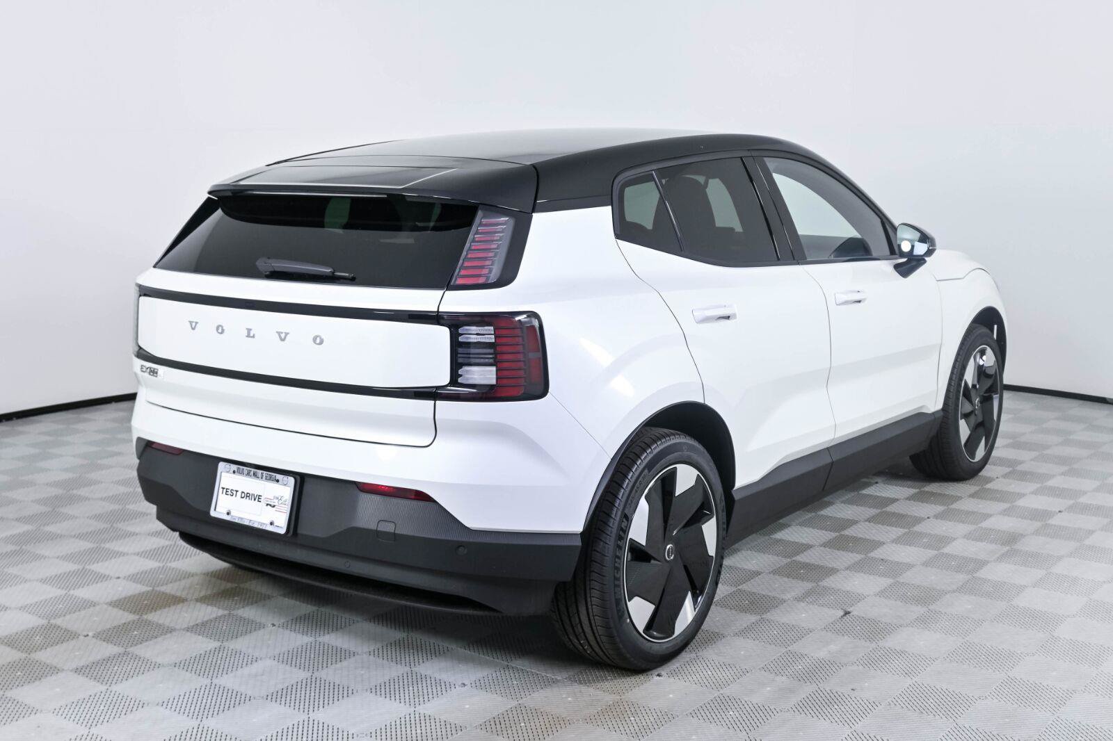 New 2026 Volvo EX30 Plus w/ Protection Package Premier AWD/4WD image 26