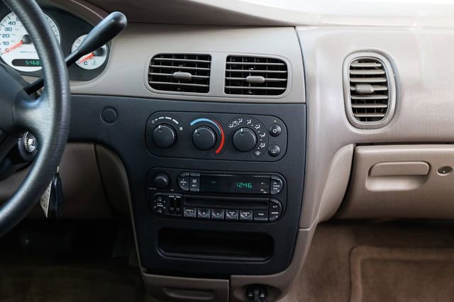 Used 2003 Dodge Intrepid SE image 36