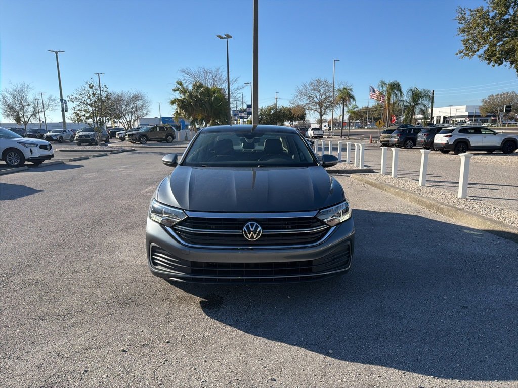 Used 2023 Volkswagen Jetta SE image 8