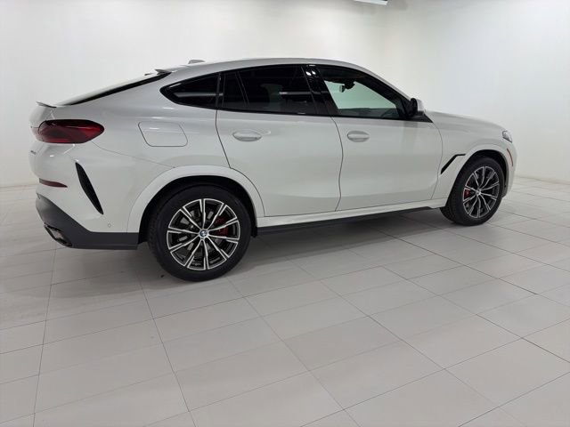 Certified 2024 BMW X6 xDrive40i w/ Executive Package image 6