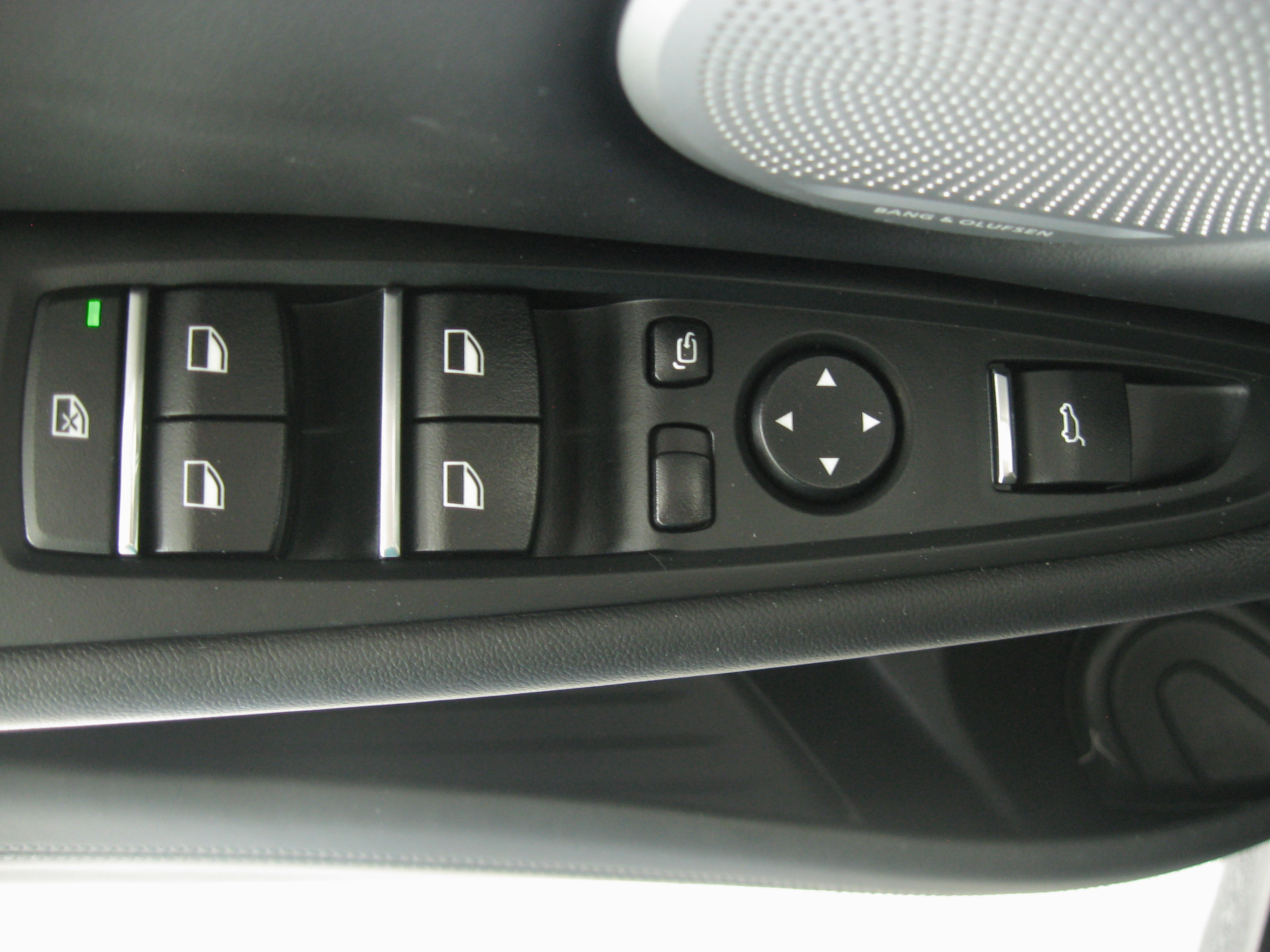 Used 2018 BMW X5 M AWD/4WD image 13