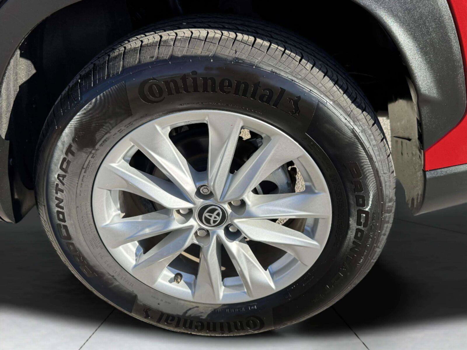 Used 2023 Toyota Corolla Cross LE FWD image 44