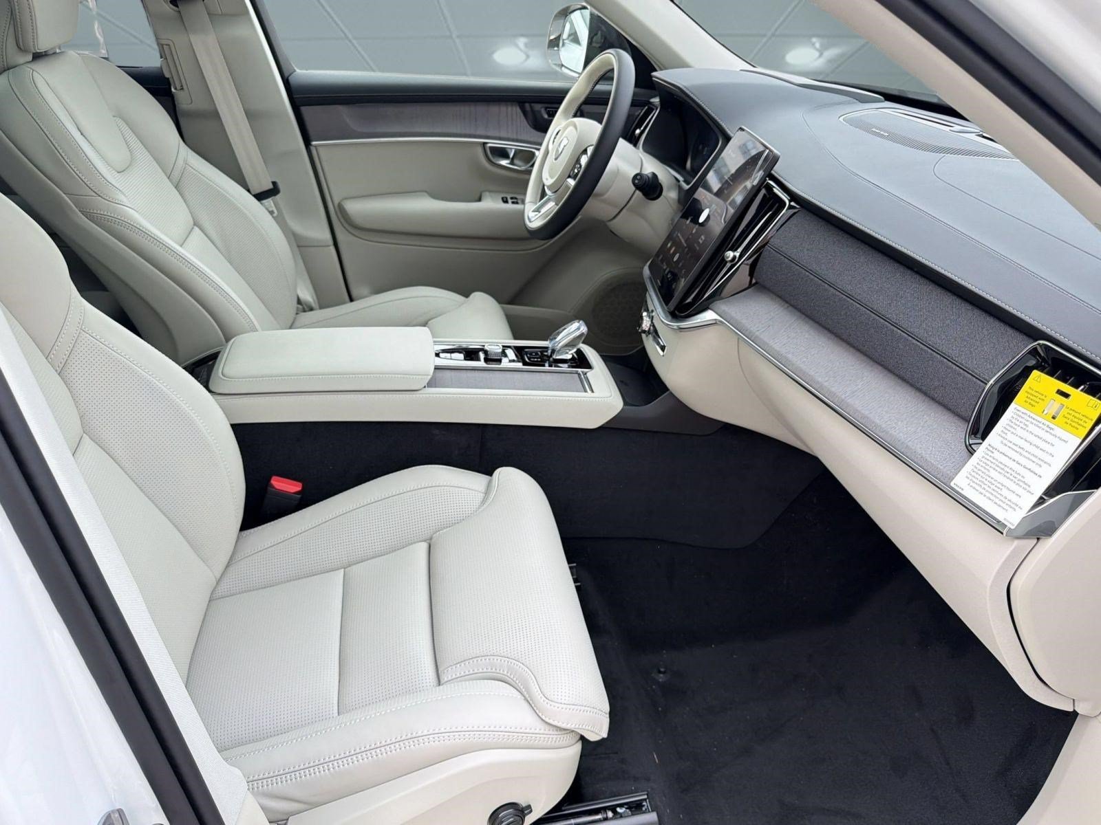 Used 2026 Volvo XC90 T8 Ultra w/ Protection Package Premier AWD/4WD image 30