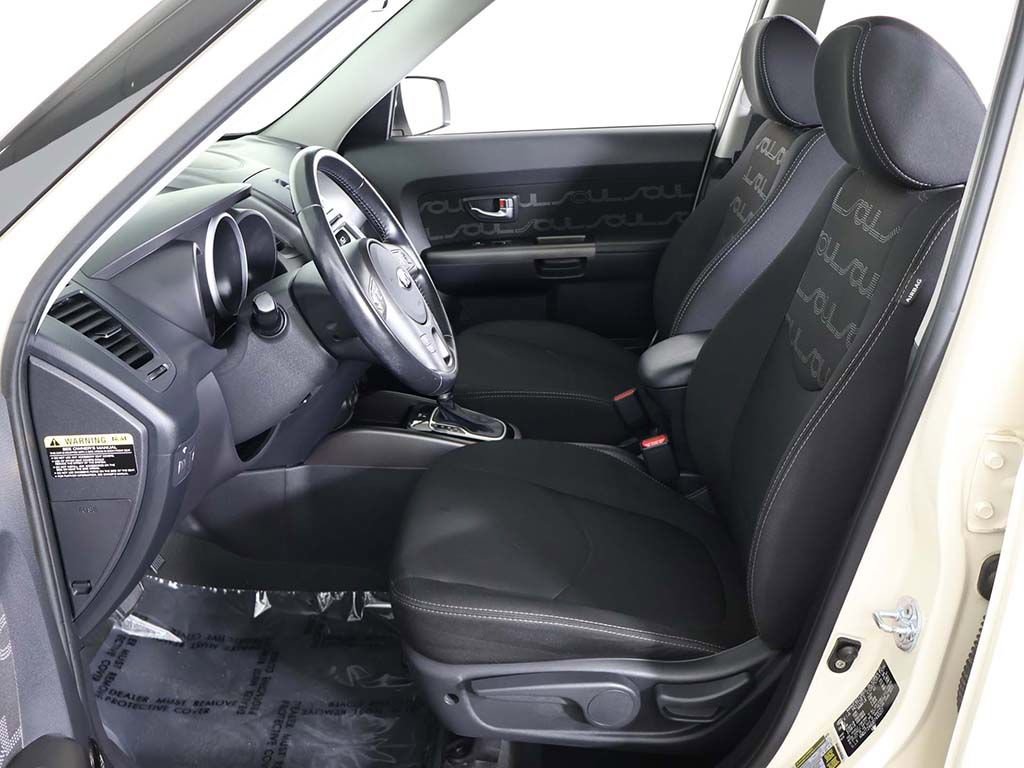 Used 2013 Kia Soul + FWD image 25
