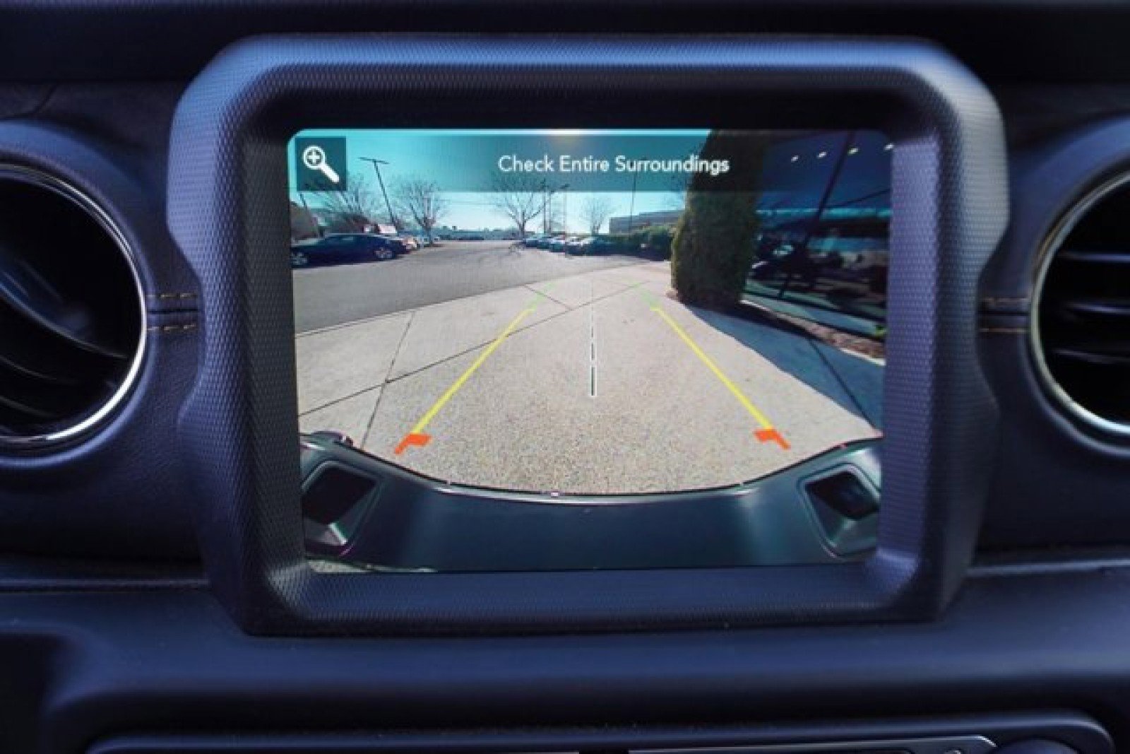 Used 2023 Jeep Gladiator Overland image 24