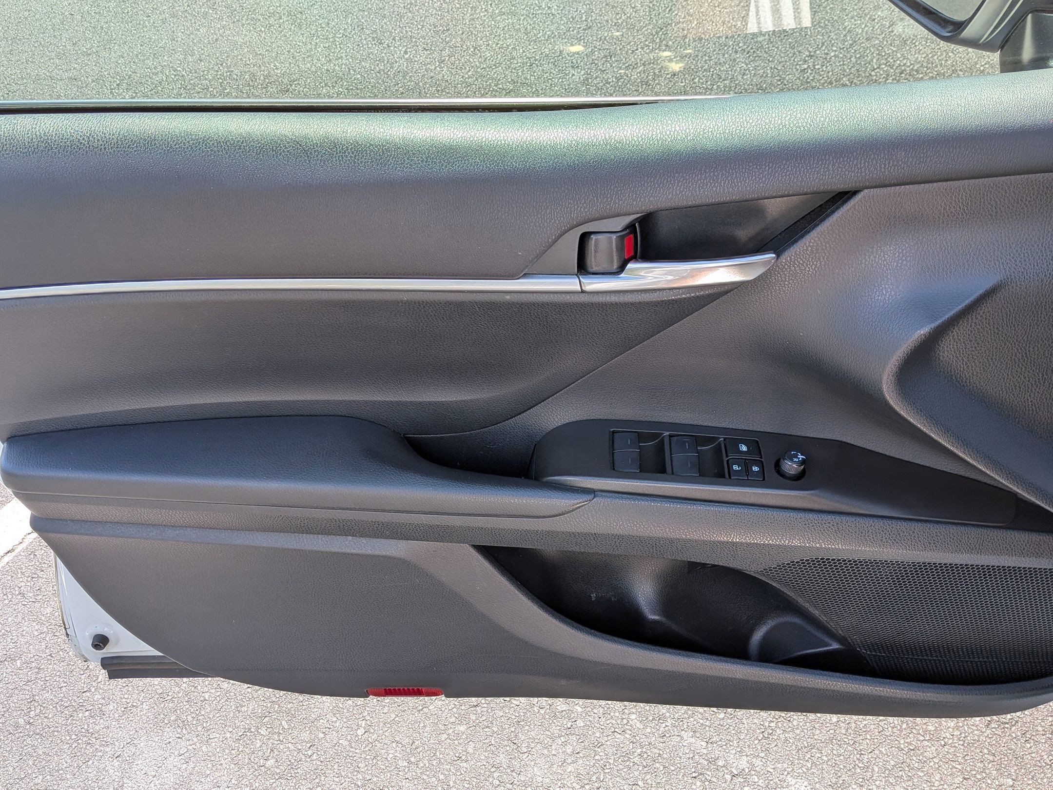 Used 2023 Toyota Camry SE FWD image 14