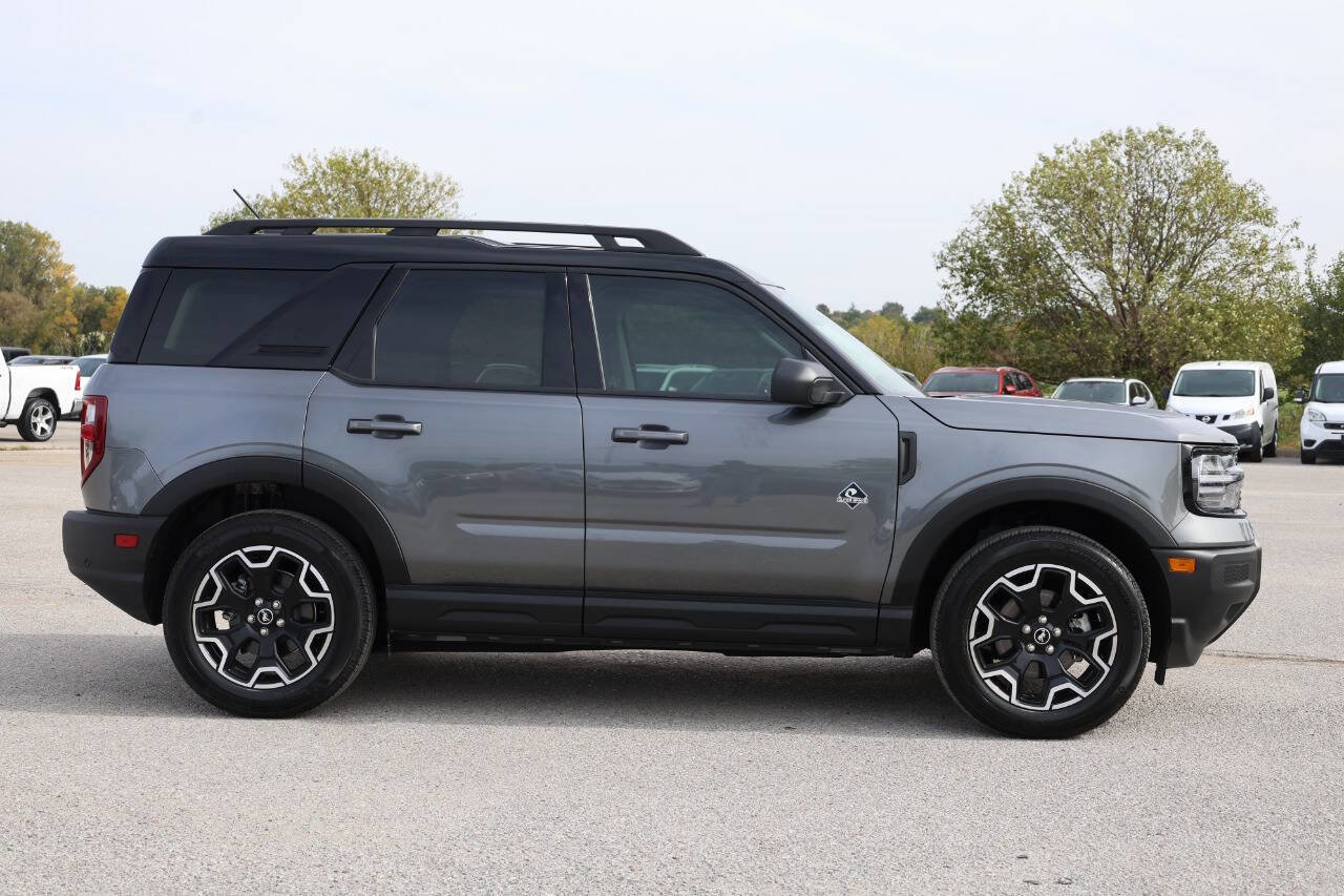 Used 2025 Ford Bronco Sport Outer Banks image 7