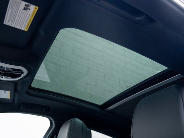 New 2026 Porsche Macan image 30