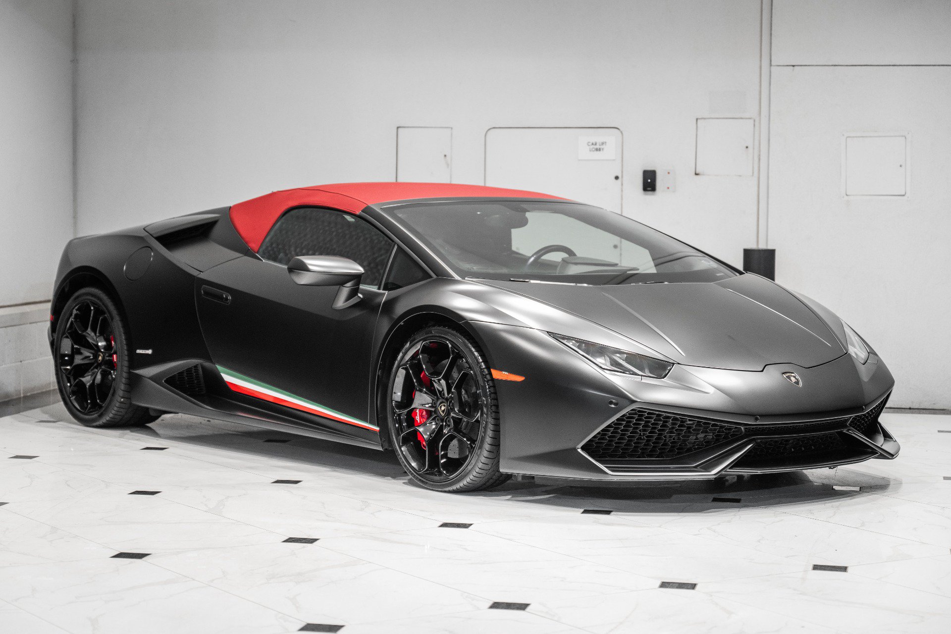 Used 2016 Lamborghini Huracan LP 610-4 AWD/4WD image 8