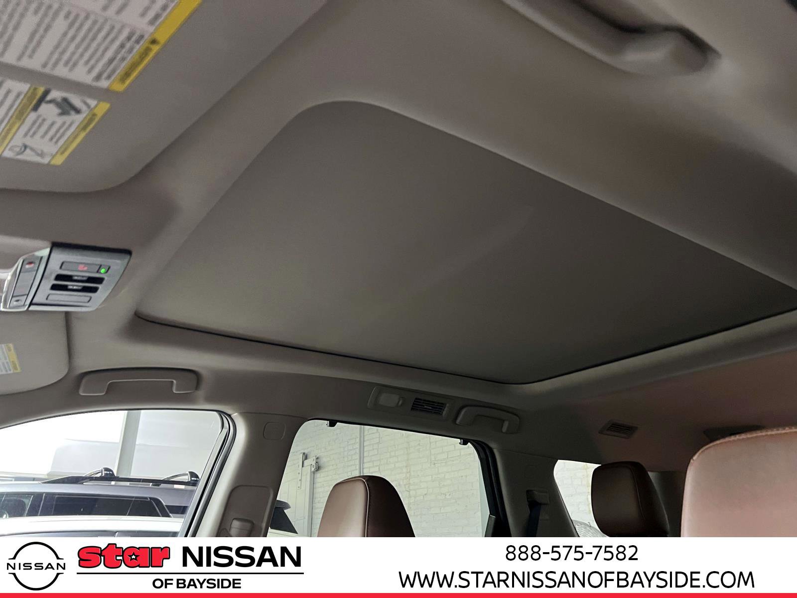 Used 2024 Nissan Pathfinder Platinum w/ Cargo Package image 15