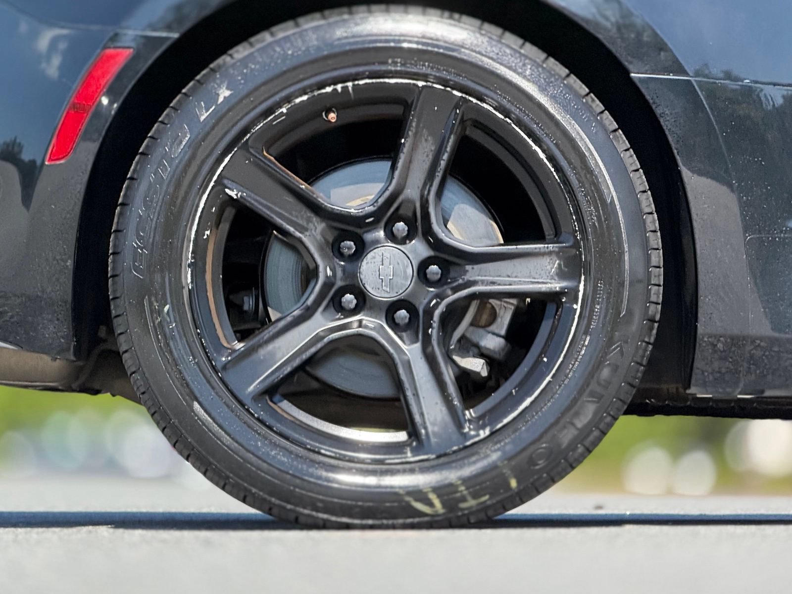 Used 2017 Chevrolet Camaro LT RWD image 18