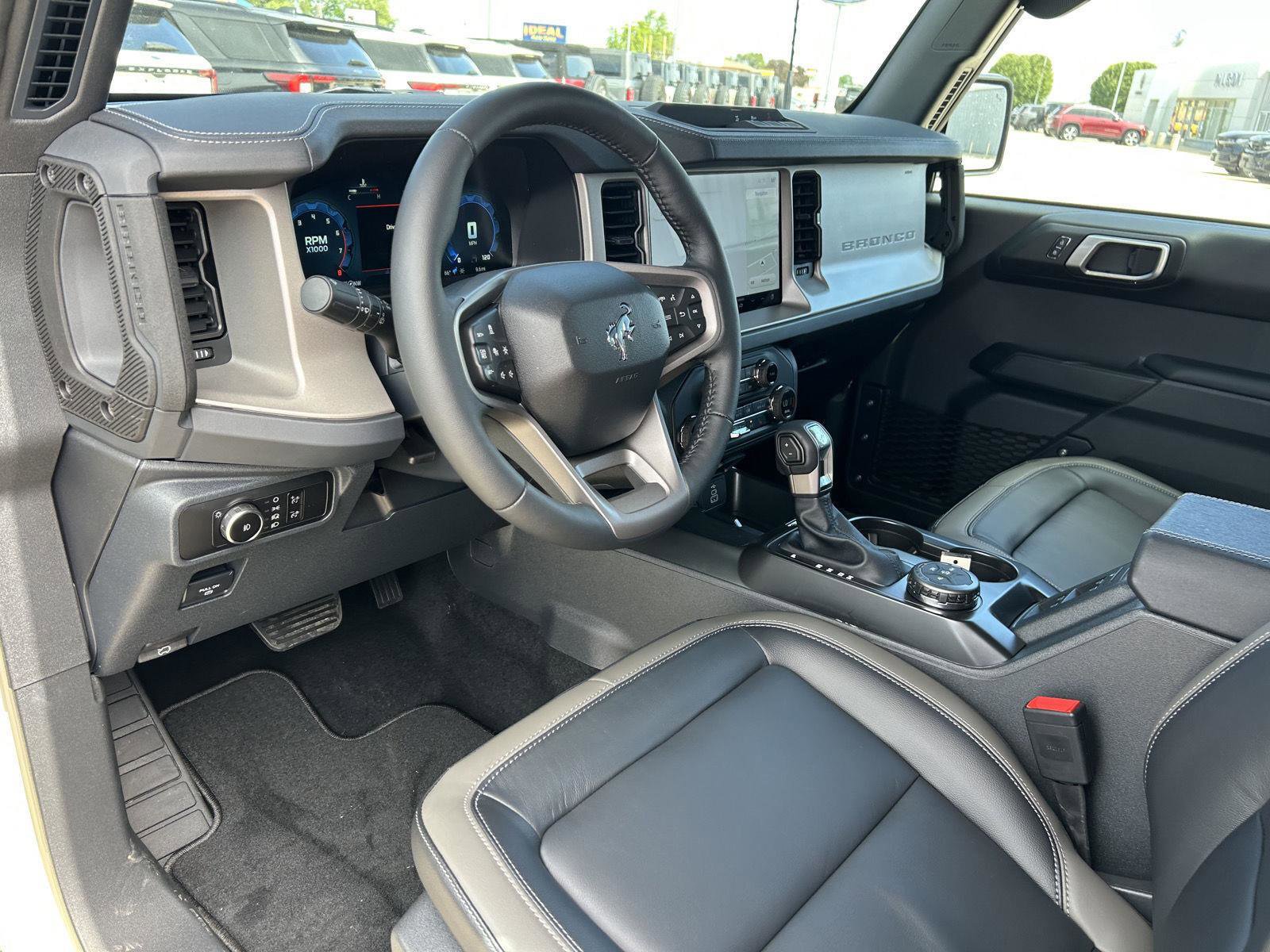 New 2026 Ford Bronco Outer Banks AWD/4WD image 15