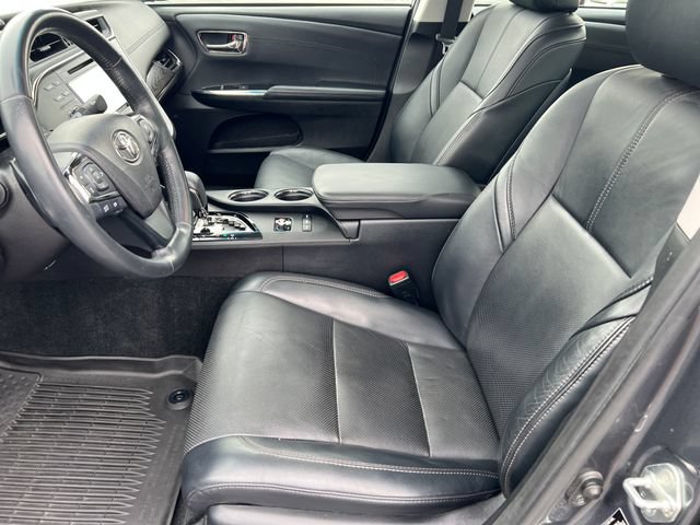 Used 2018 Toyota Avalon Limited w/ All Weather Liner Package FWD image 9