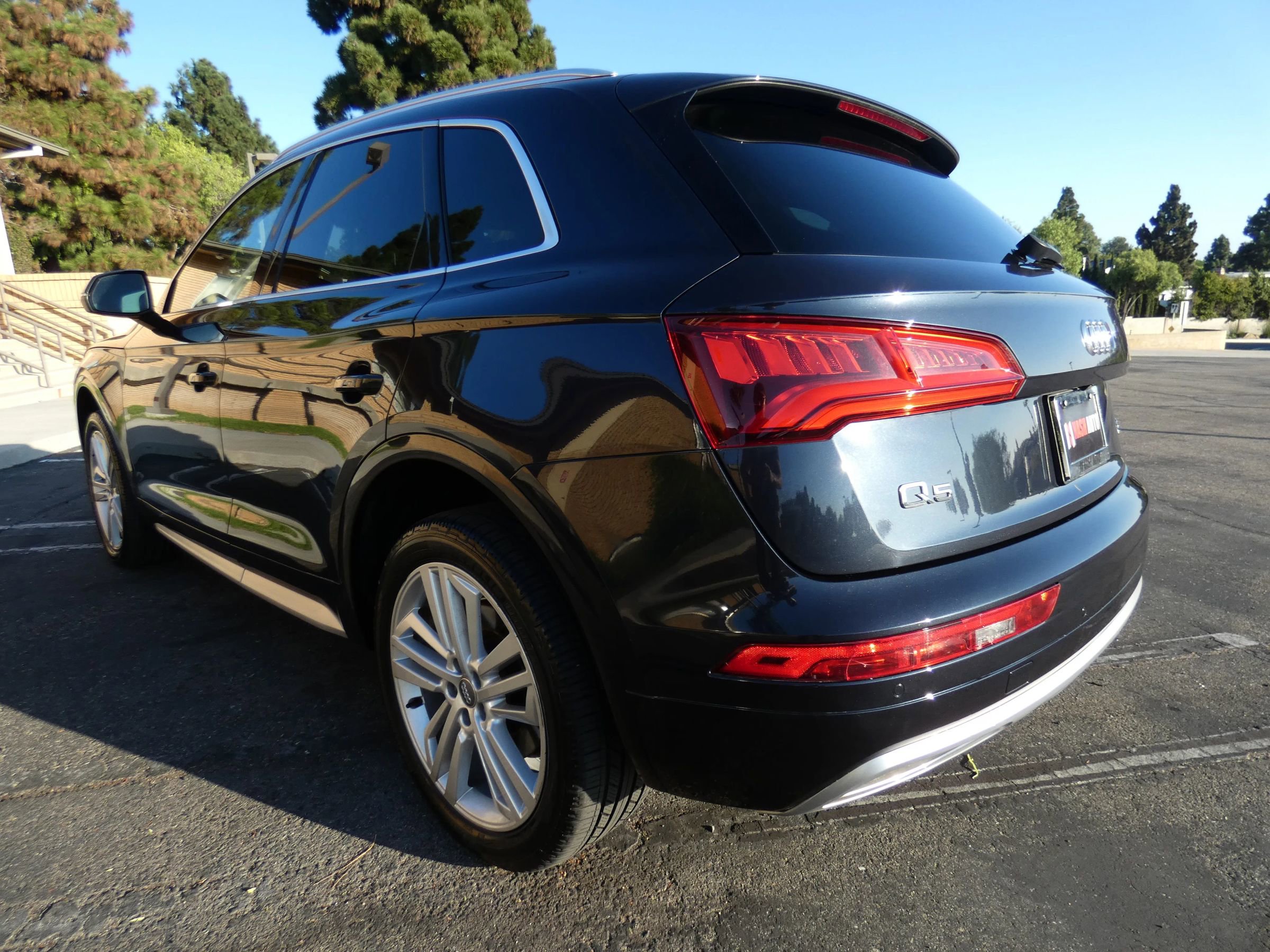 Used 2018 Audi Q5 2.0T Premium Plus w/ Premium Plus Package image 12