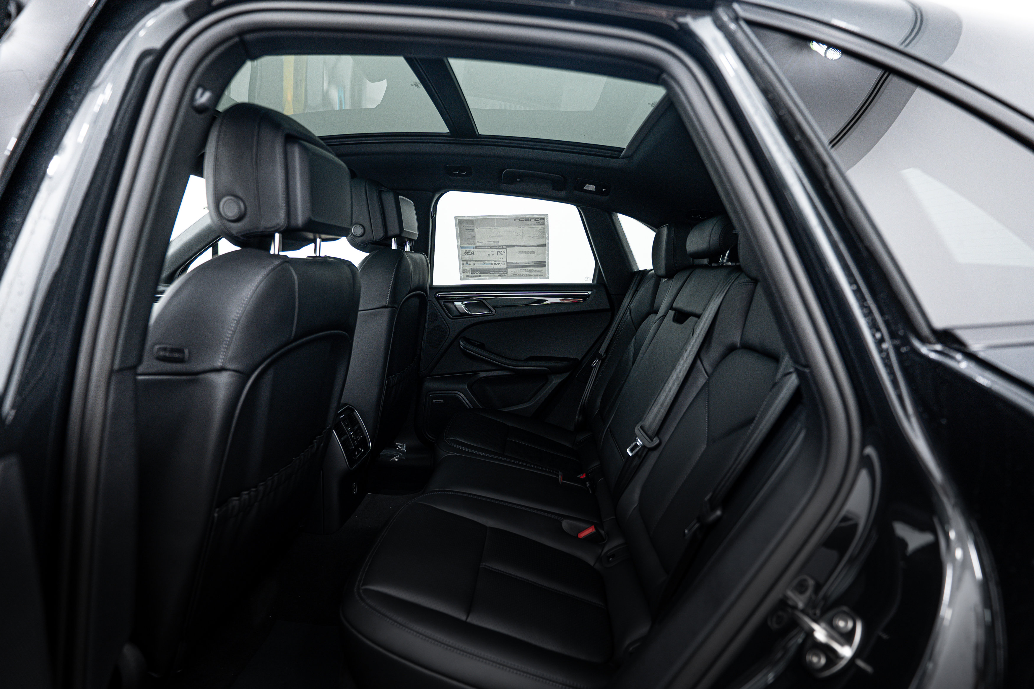 New 2026 Porsche Macan image 21