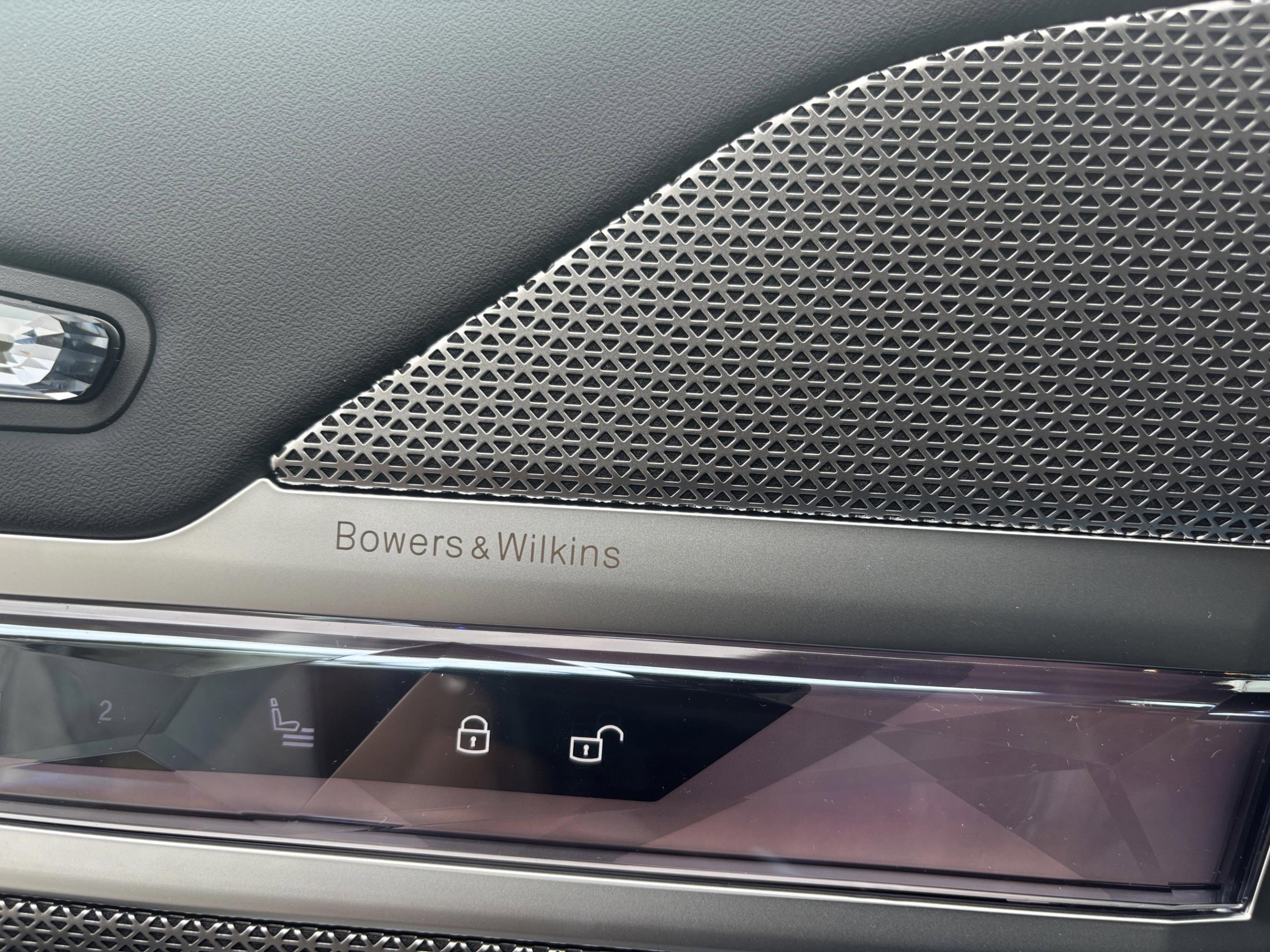 New 2026 BMW 750e xDrive image 18