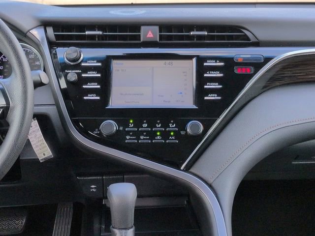Used 2018 Toyota Camry LE FWD image 17